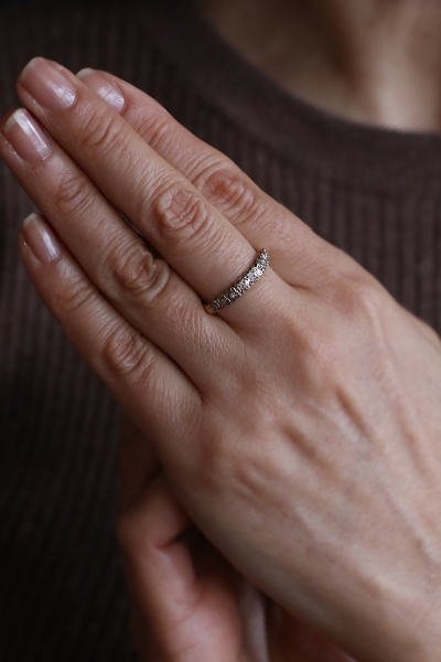 ダイヤモンドハーフエタニティリング　イギリス　アンティークストリュフ