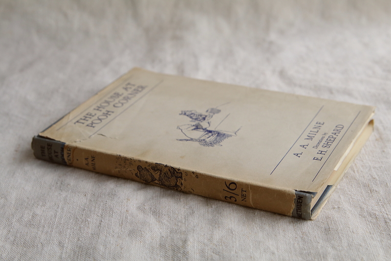 プー横丁にたった家 A.A.ミルン　くまのプーさん　THE HOUSE AT POOH CORNER　イギリス　アンティークストリュフ