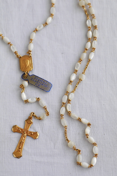 マザーオブパールのロザリオ　デッドストック　ゴールドプレート　フランス　アンティークストリュフ