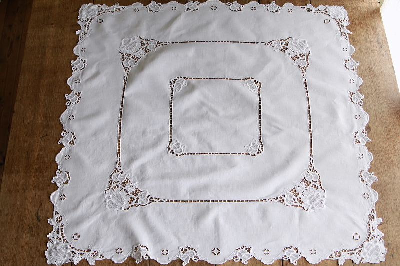 葡萄モチーフのニードルレース　リネンテーブルクロス　イギリス　アンティークストリュフ