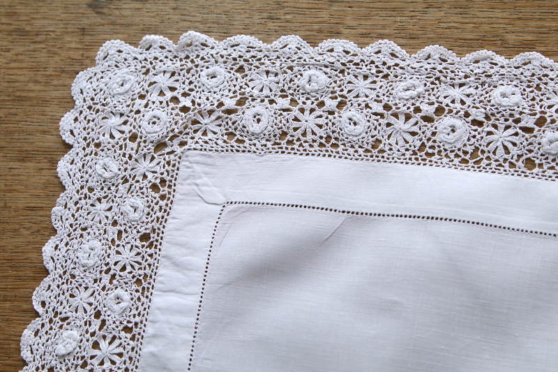 アイリッシュクロッシェリネンチェストトッパー　アイルランド　イギリス　アンティークストリュフ