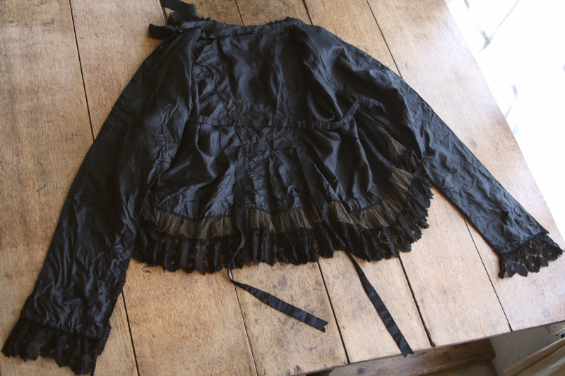 ブラックシルクのケープ　フランス　アンティークストリュフ