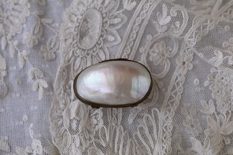 マザーオブパールのロザリオケース　フランス アンティークストリュフ