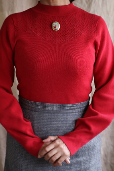 薔薇のポーセリンブローチ　ヨーロッパ アンティークストリュフ