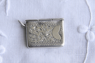 エドワーディアン　シルバースタンプケース　イギリス　アンティークストリュフ