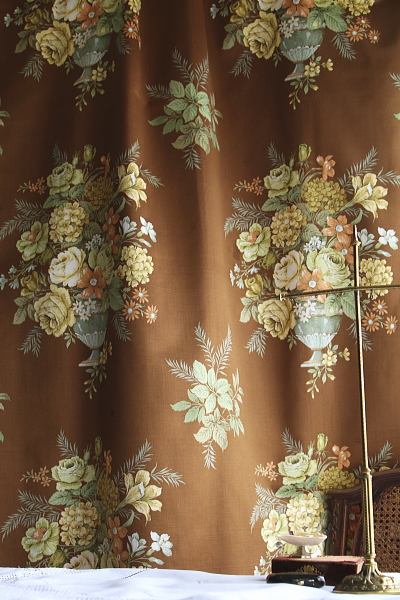 薔薇のフラワーベース　プリントファブリック　サンダーソン　sanderson イギリス　アンティークストリュフ 202602020