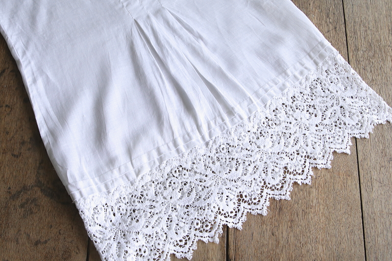 レースエッジリネンチュニック　イタリア　アンティークストリュフ