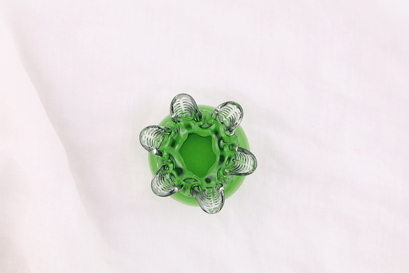 シルバーリムグリーングラスソルトディッシュ　ヴィクトリアン　イギリス　アンティークストリュフ