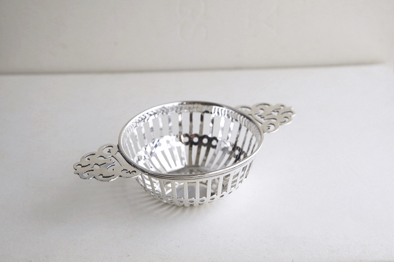 ヴィクトリアンシルバー　キャンディバスケット　william comyns and sons イギリス　アンティークストリュフ