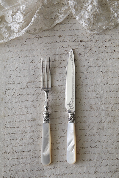 マザーオブパールハンドルデザートナイフ＆フォーク　イギリス　アンティークストリュフ