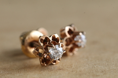 オールドマインカットダイヤモンドピアス　フラワーイヤリング　ヨーロッパ アンティークストリュフ