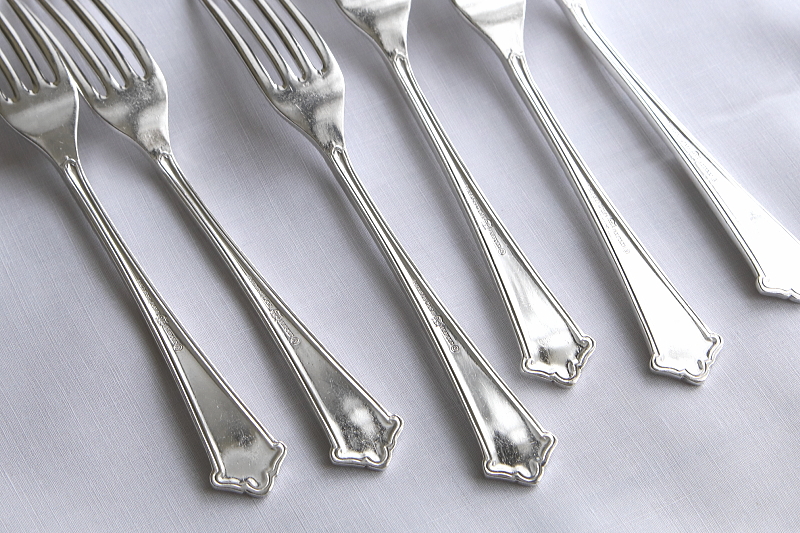 Elkingtonのテーブルフォーク　Mappin & Webbのテーブルナイフ　イギリス アンティークストリュフ