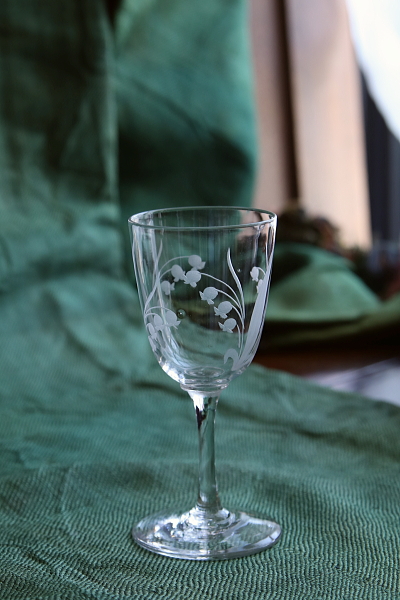 スズランのクリスタルシェリーグラス　イギリス　ヴィクトリアン アンティークストリュフ