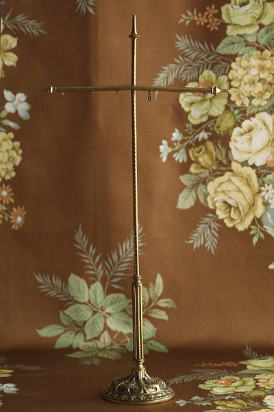 真鍮のフェイススクリーンスタンド　ヴィクトリアン　イギリス　アンティークストリュフ