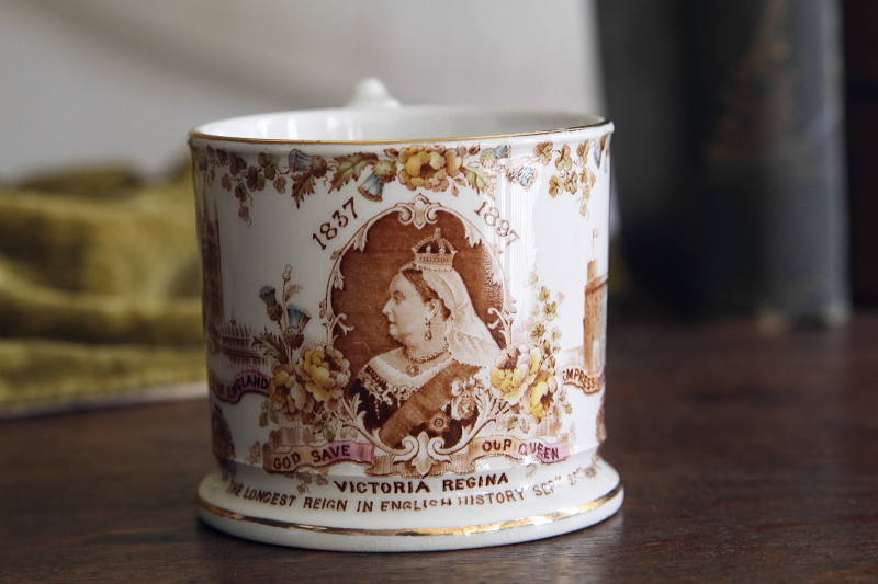 ヴィクトリア女王　ダイヤモンドジュビリーマグ　aynsley whiteleys イギリス　アンティークストリュフ