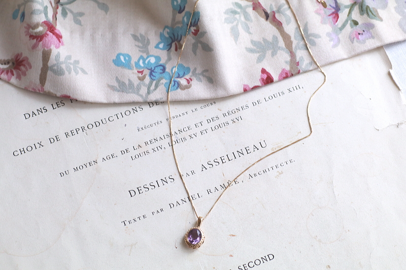 オーバルアメシストゴールドペンダント　ヴィンテージネックレス　イギリス　アンティークストリュフ