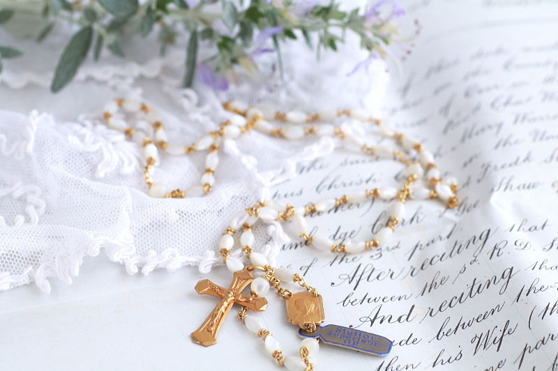 マザーオブパールのロザリオ　デッドストック　ゴールドプレート　フランス　アンティークストリュフ