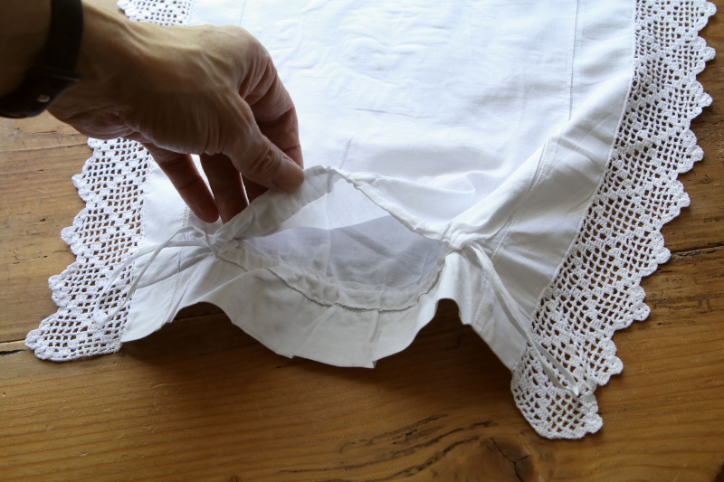 刺繍とクロッシェレース　ブラシ＆コームバッグ アンティークストリュフ