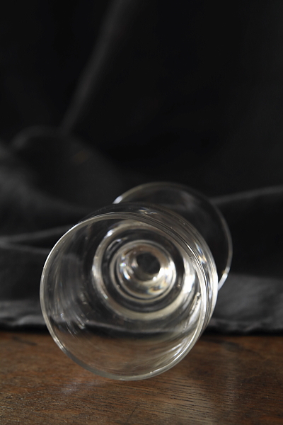 丸いボウルのステムグラス　イギリス　アンティークストリュフ