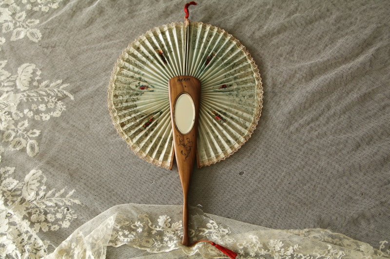 薔薇とツバメのスーベニールファン　イタリア　アンティークストリュフ