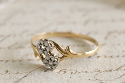 トワ・エ・モア　フラワーダイヤモンドリング　エンゲージリング　指輪　フランス　アンティークストリュフ