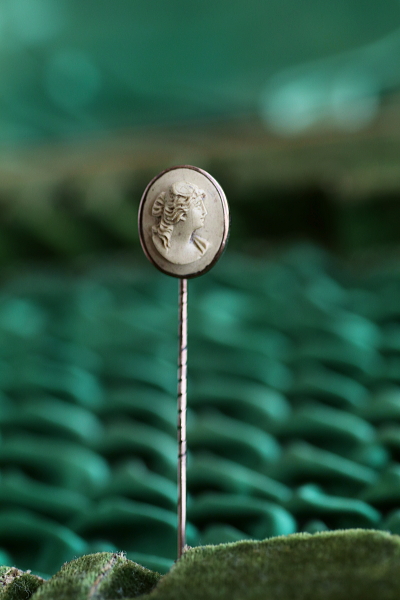 ヴィクトリアン　ラーヴァカメオピンブローチ　アンティークジュエリー　ヴィンテージアクセサリー　イギリス　アンティークストリュフ 20251211