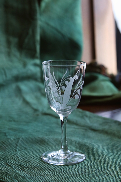 スズランのクリスタルシェリーグラス　イギリス　ヴィクトリアン アンティークストリュフ