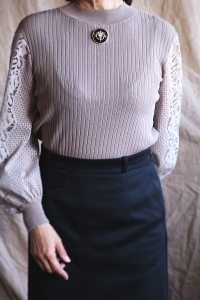 花籠とフェストゥーンのピクウェブローチ　イギリス アンティークストリュフ