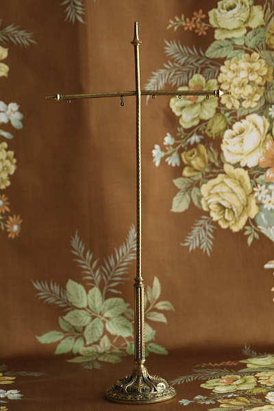 真鍮のフェイススクリーンスタンド　ヴィクトリアン　イギリス　アンティークストリュフ