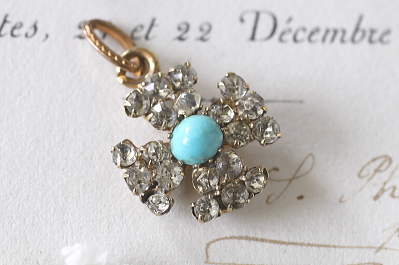 ターコイズアンドペースト　クロスペンダント　ヨーロッパ　アンティークストリュフ