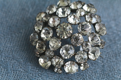 オールドペーストブローチ　コスチュームジュエリー　ヨーロッパ　アンティークストリュフ