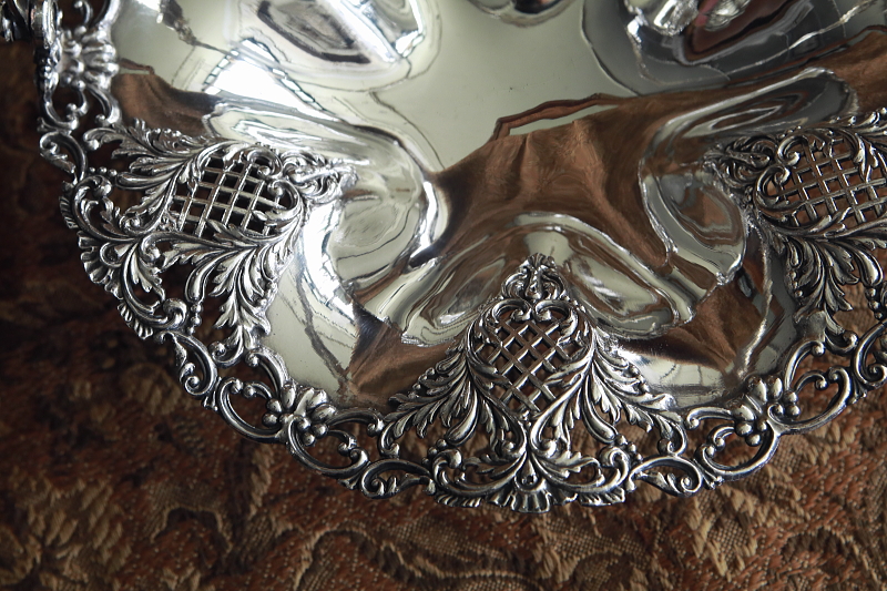 レースワークケーキバスケット　ヴィクトリアン　LEE & WIGFULL　イギリス　アンティークストリュフ