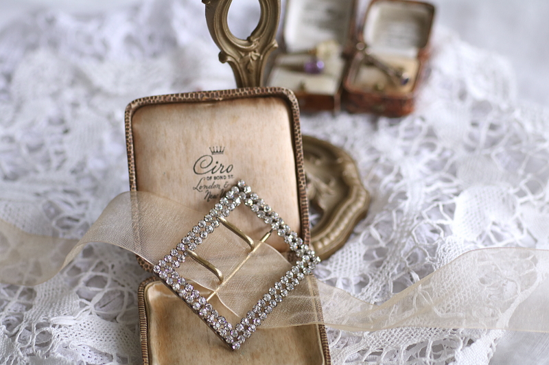 オールドペーストバックル　ヨーロッパ アンティークストリュフ