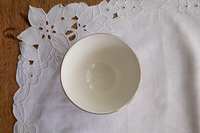 スミレのカフェオレボウル　Boch Frers Keramis ベルギー　アンティークストリュフ