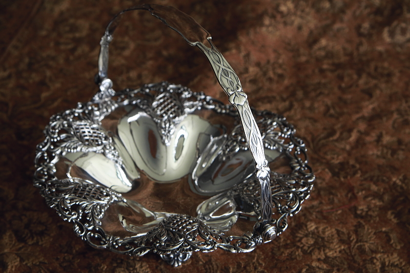 レースワークケーキバスケット　ヴィクトリアン　LEE & WIGFULL　イギリス　アンティークストリュフ