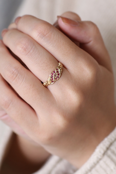 ローズカットダイヤモンドアンドルビー　ヴィクトリアンリング　イギリス アンティークストリュフ