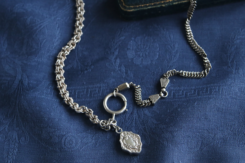 シルバーウォッチチェーンネックレス　チャーム　フランス　イギリス アンティークストリュフ