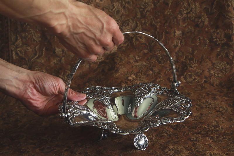 レースワークケーキバスケット　ヴィクトリアン　LEE & WIGFULL　イギリス　アンティークストリュフ