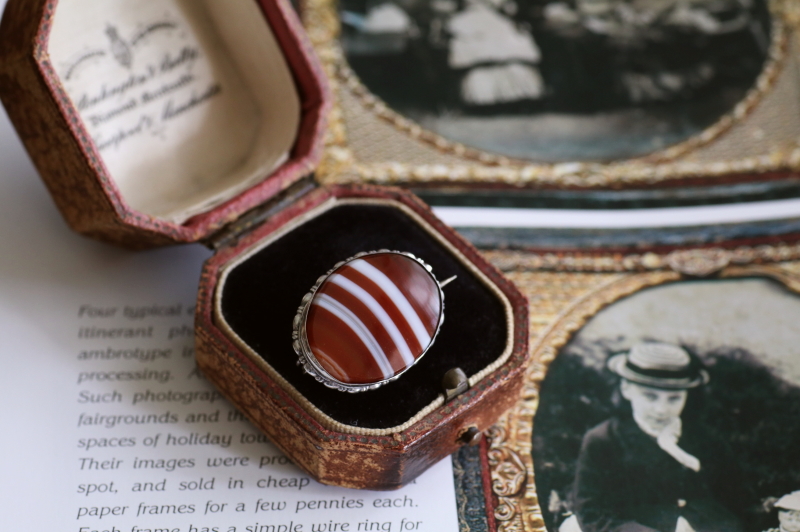 スコティッシュアゲートシルバーブローチ　スコットランド　アンティークストリュフ