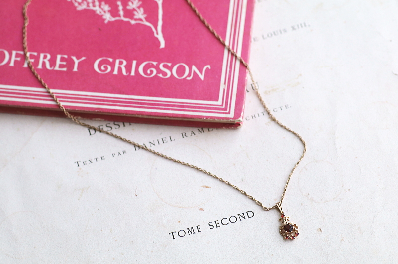 ヴィンテージガーネットペンダント　イギリス　アンティークストリュフ　 20251218