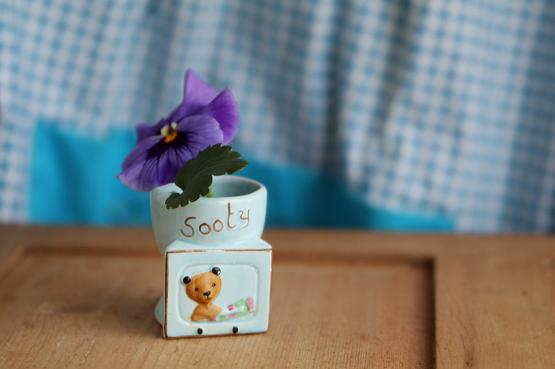 Sootyのエッグカップ　イギリス アンティークストリュフ