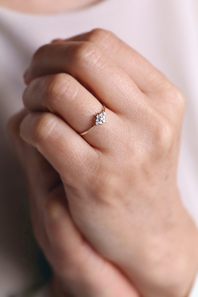 メレダイヤ　ダイヤシェイプリング　イギリス　アンティークストリュフ