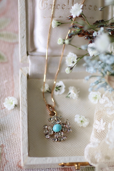 ターコイズアンドペースト　クロスペンダント　ヨーロッパ　アンティークストリュフ