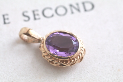 オーバルアメシストゴールドペンダント　ヴィンテージネックレス　イギリス　アンティークストリュフ