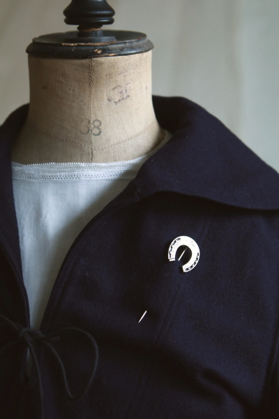 ホロウシルバーシューホーススティックピン　イギリス　アンティークストリュフ