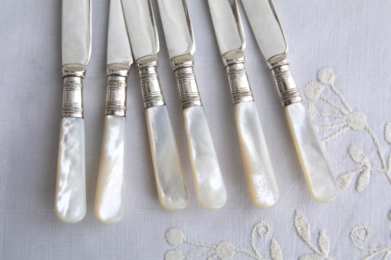 マザーオブパールハンドルのティーナイフ　ヴィクトリアン　イギリス　アンティークストリュフ