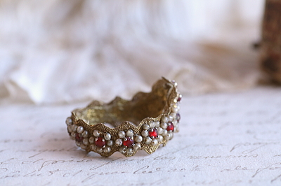 聖母マリア像のビーズの冠　フランス　アンティークストリュフ