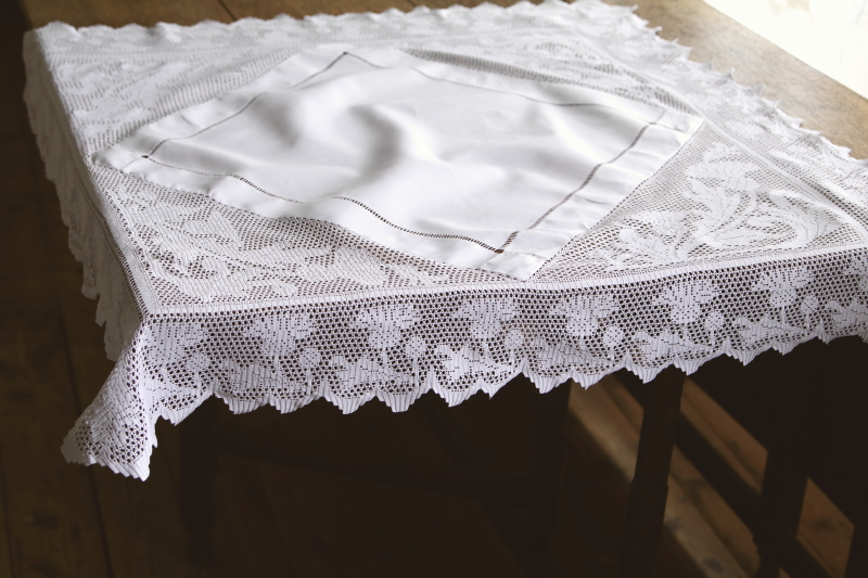 アザミのクロッシェブレード　リネンテーブルクロス　イギリス アンティークストリュフ