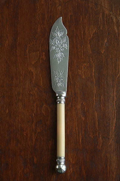 アイボリーハンドル　花の彫刻　JOHN SANDERSON & SON　イギリス　アンティークストリュフ