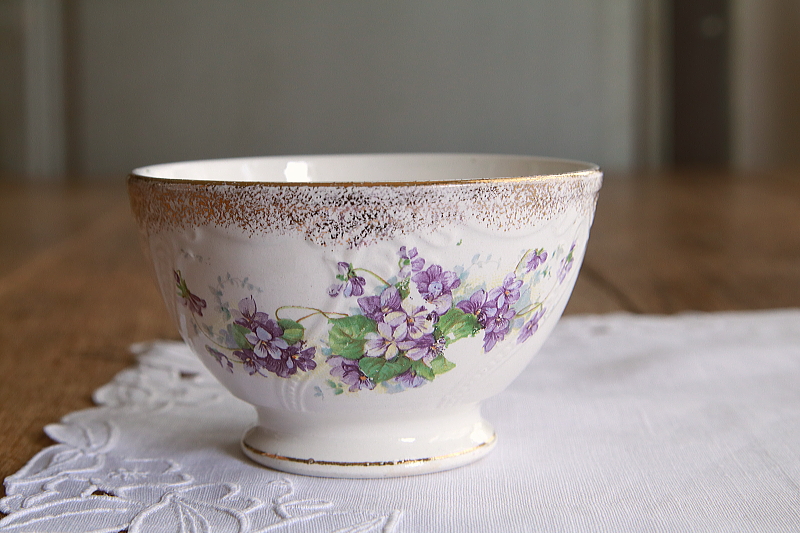 スミレのカフェオレボウル　Boch Frers Keramis ベルギー　アンティークストリュフ
